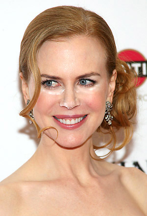 Nicole Kidman's patchy makeup. Whoops! At the New York premiere of "Nine", 